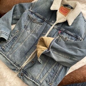 Levi's Blue Jean Jacket with Cream Sherpa Lining